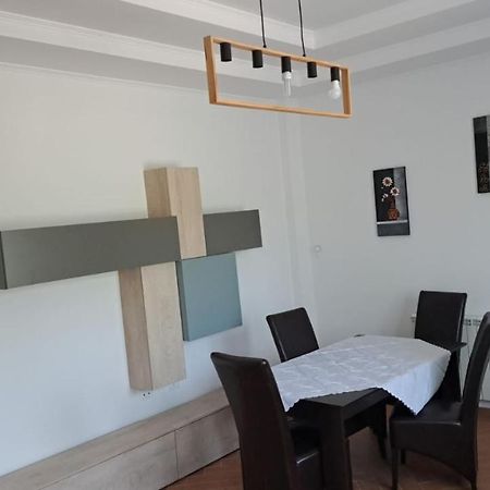 Casa Francesca Daire Comanesti  Dış mekan fotoğraf
